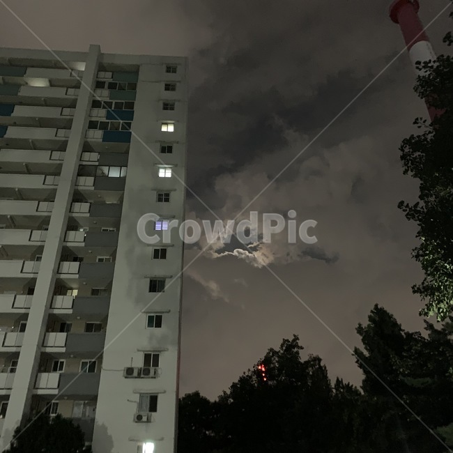 아파트,밤하늘,구름,흐림,밤,달빛,저녁,moonlight,darksky,cloud,building,건물