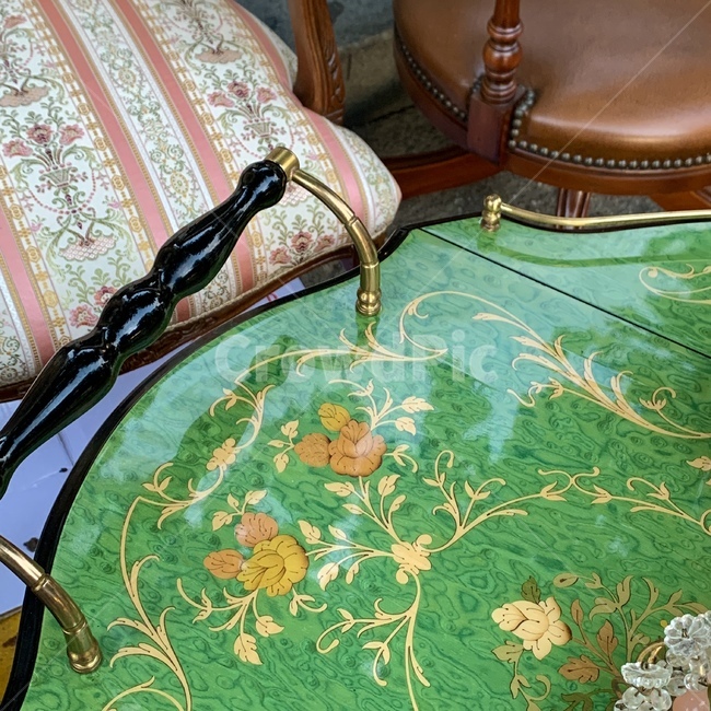 빈티지제품,테이블,의자,가죽의자,빈티지테이블,인테리어,실내디자인,interior design,사물,물건,오브젝트,thing,object,matter