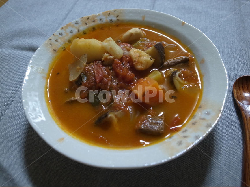 토마토스튜,나무숟가락,스튜,stew,tomatostew,woodspoon,음식,요리,국물요리,따뜻한음식,음식누끼,토마토,음식사진,food,음식,식재료,요리,food,cook,meal,dishes,food reserves
