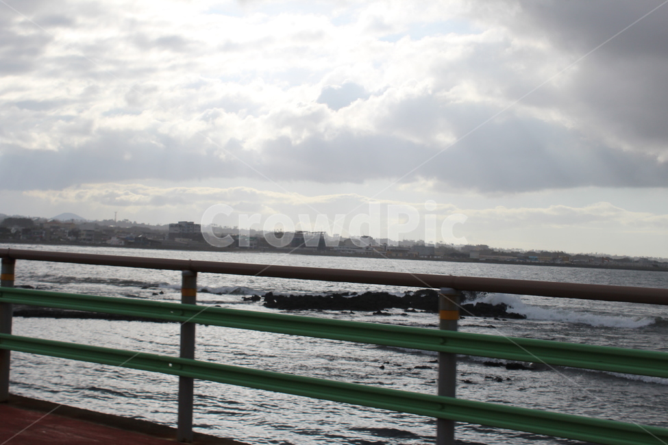 nature,자연,outdoors,옥외,바다,sea,ocean,해양,물,water,하늘,sky,구름,제주,제주도,자연,풍경,nature,landscape,railing,난간,handrail,banister