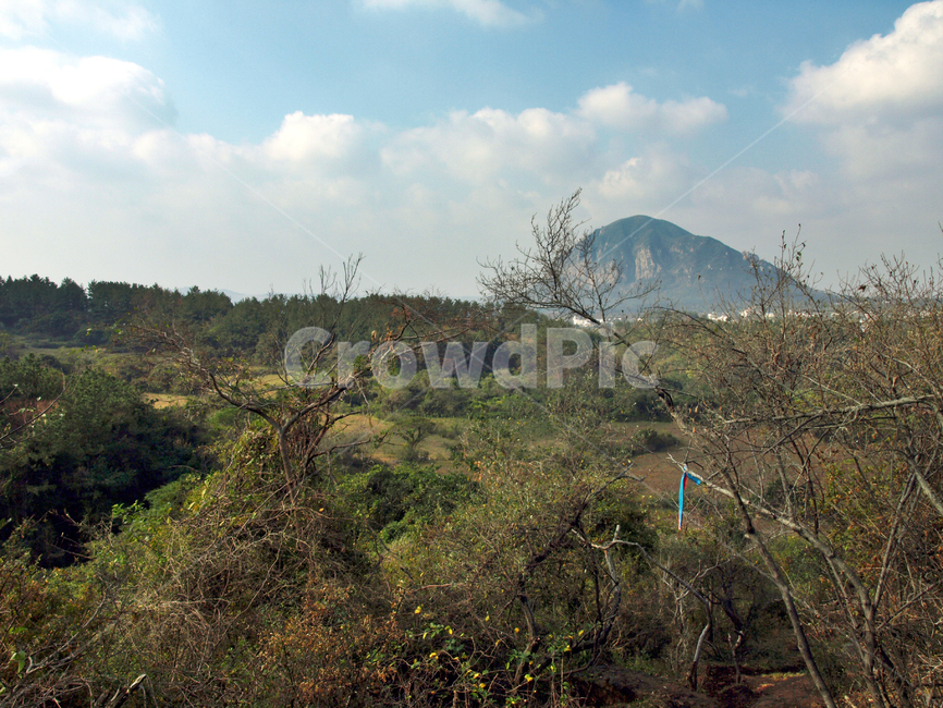 산방산,올레9코스,올레,서귀포시,제주,푸른하늘,자연,안덕면,자연,풍경,nature,landscape,한국자연풍경,한국자연경관,korea nature landscape,제주도,jeju,jeju island,outdoors,옥외