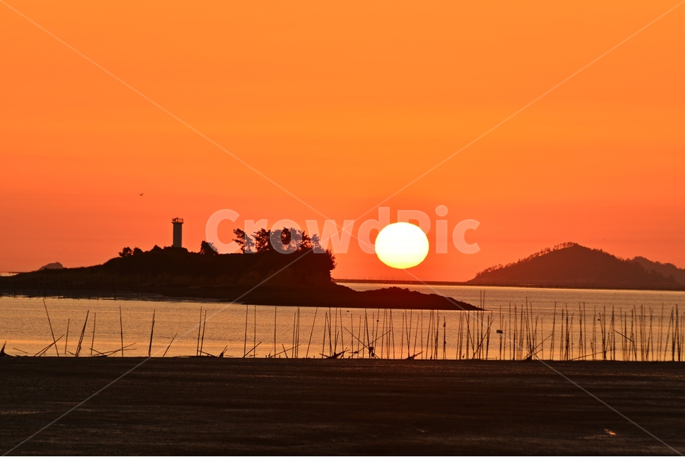sunset,일몰,dusk,outdoors,옥외,landscape,nature,자연,scenery,sky,하늘,redsky,붉은하늘,weather,날씨,경치,경관,풍경,향화도,닭섬,등대,향화도일몰,황혼,노을,오여사,오메가,해넘이,자연,풍경,nature,landscape,한국자연풍경,한국자연경관,korea nature landscape