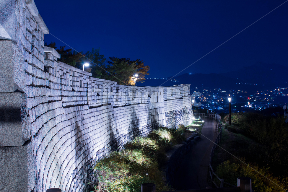 야경,서울,낙산공원,한국,밤,야경,밤,풍경,nightscape,night,landscape,랜드마크,landmark,tourist attraction,한국랜드마크,한국관광지,한국명소,korea landmark,korea tourist attraction,건축물,건물외관,exterior,building,structure,architecture,construction