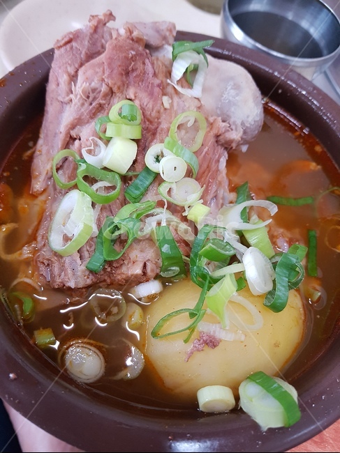 감자탕,음식,고기,해장국,food