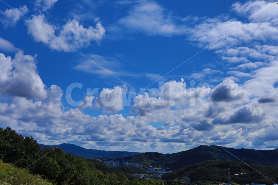 하늘,파란하늘,구름,산,풍경,자연,풍경,nature,landscape,도시,city,weather,날씨,outdoors,옥외,sky,cumulus,적운,cloud,azure sky,푸른 하늘
