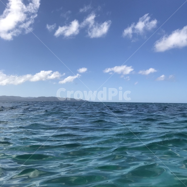 바다,파도,푸른바다,하늘,구름,에메랄드,wave,sea,ocean,sky,푸른빛,맑은하늘