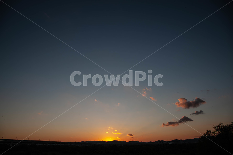 석양,일몰,하늘,태양,풍경,자연,풍경,nature,landscape,outdoors,옥외,sunset,red sky,붉은 하늘,sky,dusk,황혼,dawn,새벽,sunlight,햇빛