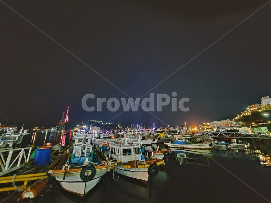 여수바다,어선,밤바다,불빛,정박,여수밤바다,waterfront,선박,dock,교각,water,물