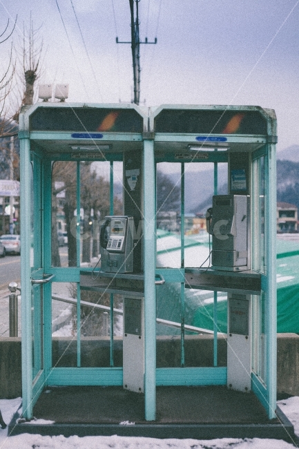 canon,6d,film,sigma,2470,50mm,35mm,공중전화,telephone,payphone,snow,winter,눈,겨울,녹색,green,여행,cloud,travle,감성,감성사진,감성,sensible,feeling