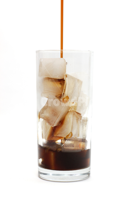 close up,recipe,white background,cold,menu,Barista,coffee cup,coffee,beverage,Americano,iced coffee,Caffeine,object