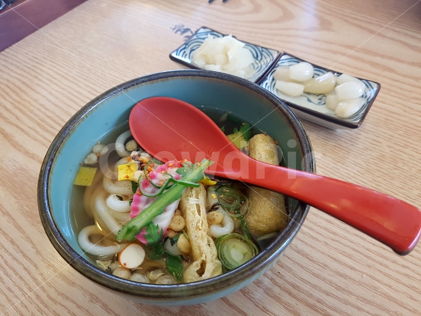 우동,일식,누들,noodle,면요리,요리,레시피,recipe,food,분식,군것질,간식,식사,점심,메뉴,점심식사,점심메뉴,직장인,일상,데일리,daily,폰사진,폰샷,스냅,sanp,국물,숟가락,그릇,숫가락,japanese,오뎅,음식,반찬,식당,맛집,맛있는,맛있다,cook,cooking,음식,식재료,요리,food,cook,meal,dishes,food reserves,면류,면요리,noodles,일식,일본음식,일본요리,Japanese food,Japanese dishes,Japanese meal,Japanese cook