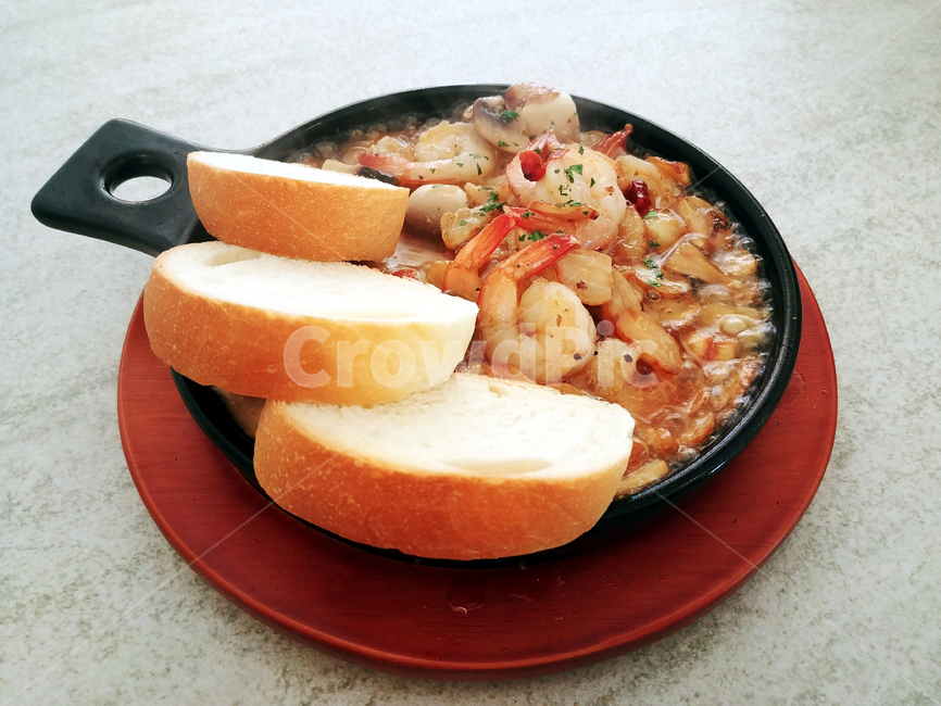 dish,요리,meal,식사,food,음식,감바스,plant,음식,식재료,요리,food,cook,meal,dishes,food reserves