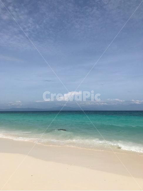 애매랄드빛해변,해변,바다,코타키나발루해변,휴양지,자연,풍경,nature,landscape,해변,바다,beach,sea,shoreline,해안선,water,물,ocean,대양,outdoors,옥외,바닷가,coast,연안