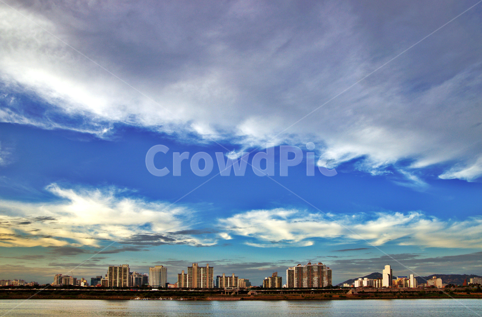 한강,강북,구름,뭉게구름,푸른하늘,강,도시,풍경,city,landscape,한국도시풍경,한국도시경관,korea cityscape,urban,어반,town,metropolis,중심지,building,건물,시티