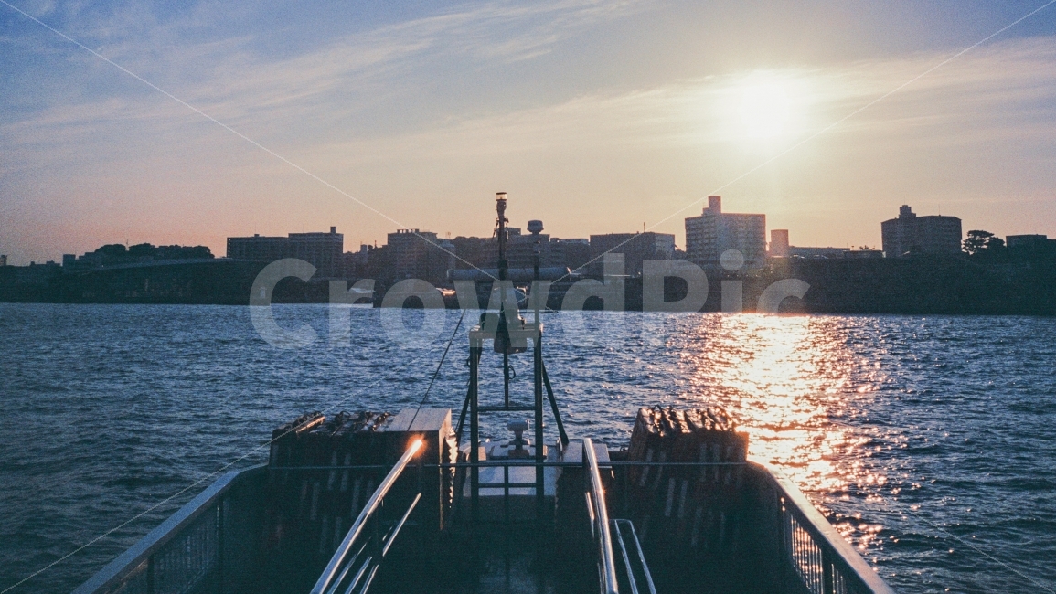 ship,sun,sea,film photography,emotional photography,Fujifilm,photographer,abroad,art,nofilter,nature,Japan,photo art,film,no filter,Contax,analog,emotion,vintage,sunset,travel,glow,filmcamera,landscape,film camera