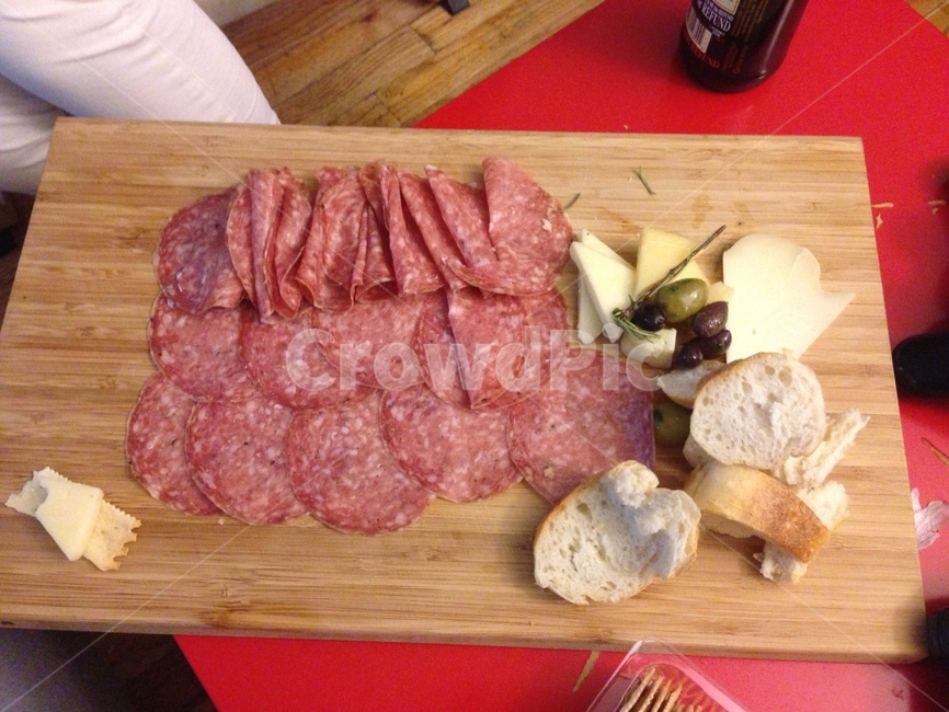 와인안주,살라미,치즈,와인,연말파티,파티,치즈플래터,나무도마,wine,cheese,party,food,음식