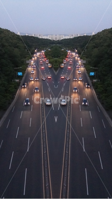 도로,고속도로,항공샷,차도,대칭,road,expressway,highway,street,밤도로,도로풍경,대칭도로,symmetry,aviation,긴도로