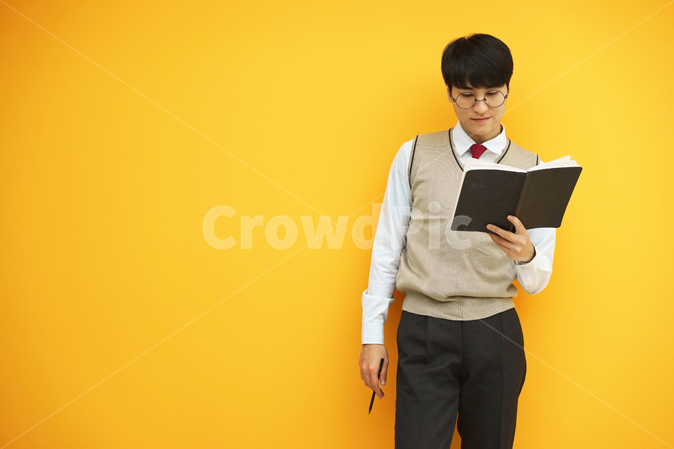 수능,교육,학생,교복,시험,강의,수업,고등학생,고3,남고생,남자고등학생,남고,수능시험,기말고사,중간고사,모의고사,exam,quiz,test,학업,공부,남자,남학생,사람,인물,인간,human,person,얼굴표정,facialexpression,face,남성,man,male,학교,education,learning,study,schoo,사람,인물,인간,human,person,얼굴표정,facial expression,face,남성,남자,man,male,감정표현,기분,feeling,emotion,교육,학교,공부,education,learning,study,school