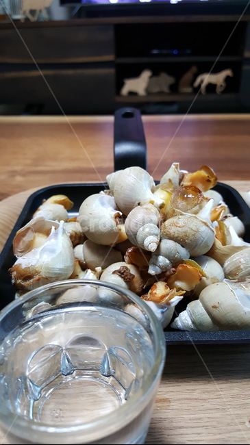 골뱅이,골뱅이구이,에어프라이어,소주,술안주,해산물,음식,야식,소주한잔,술잔,food