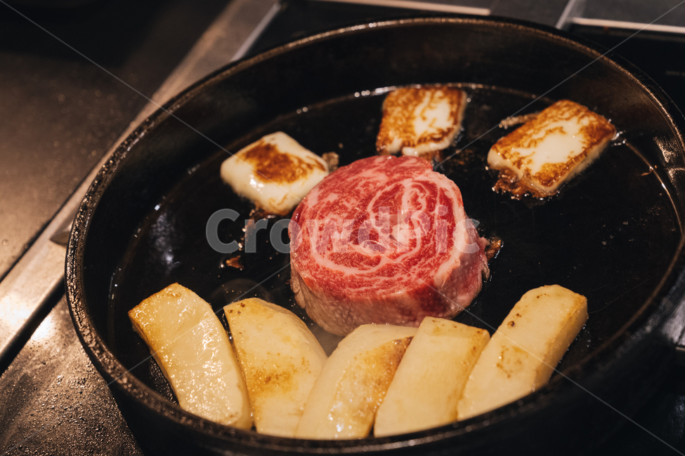 고기,소고기,등심,새우등심,임실치즈,감자,맛집,food,음식,식재료,요리,food,cook,meal,dishes,food reserves,육류,고기,meat
