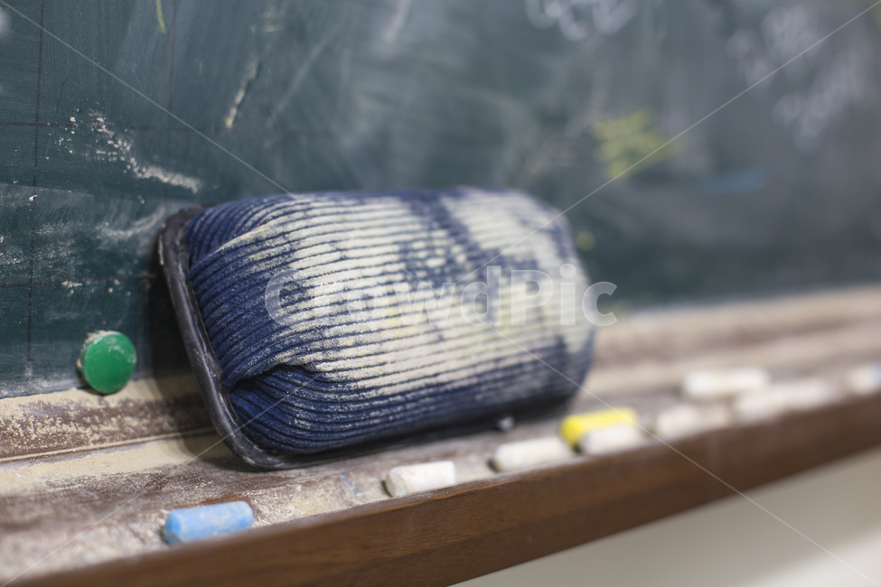 Doodle,blackboard,eraser,study,education,classroom,school,writing,chalk,chalk powder,class