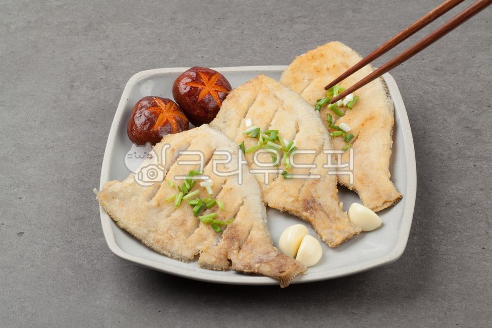 가자미,구이,생선구이,생선,어류,해산물,해물,날것,음식,식사,식품,식료품,재료,식재료음식재료,클로즈업,조리하지않은,넙치,도다리,비린내,손질된,요리,cook,meal,dishes,food,reserves,음식,식재료,요리,food,cook,meal,dishes,food reserves