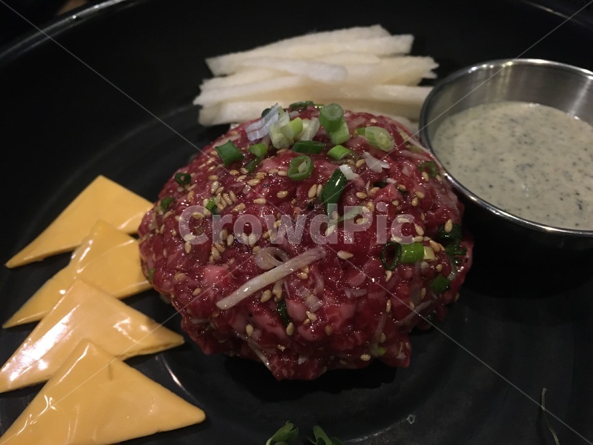 치즈,육회,음식,요리,소스,배,소고기