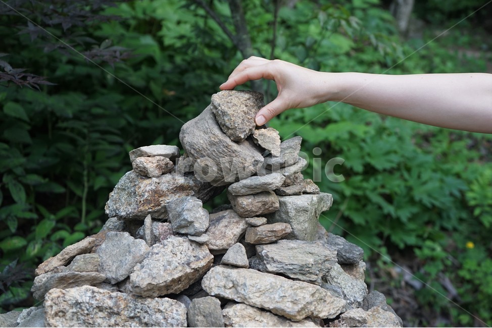 돌,소원,손,산,기원,바램,stone,totem,wish,hand,mountain,tradition,사람,인물,인간,human,person,신체일부,몸,body,종교,신앙,religion,belief,faith