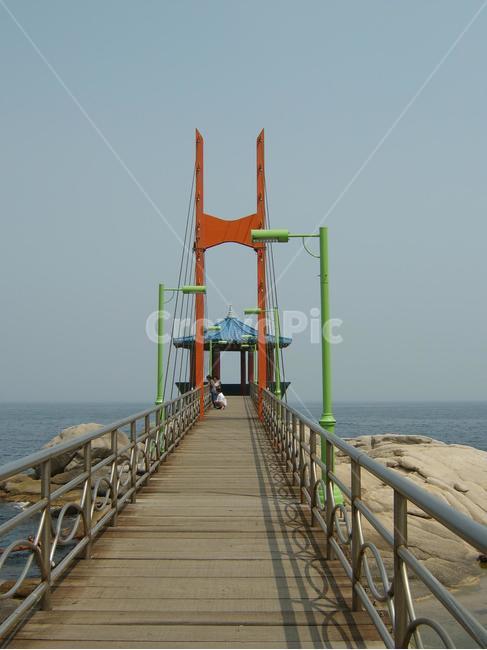 한국,강원도,속초,영금정,문화재,누각,유적지,동해,바다,korea,coast,sea,바위,rock,사람들,대중,군중,other people,crowd,건축물,건물외관,exterior,building,structure,architecture,construction