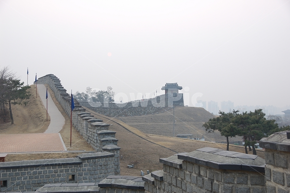 수원,수원화성,유네스코,유네스코문화유산,문화재,한국,코리아,전통,성곽,한국전통,한국문화,korean traditional,korean culture,랜드마크,landmark,tourist attraction,한국랜드마크,한국관광지,한국명소,korea landmark,korea tourist attraction