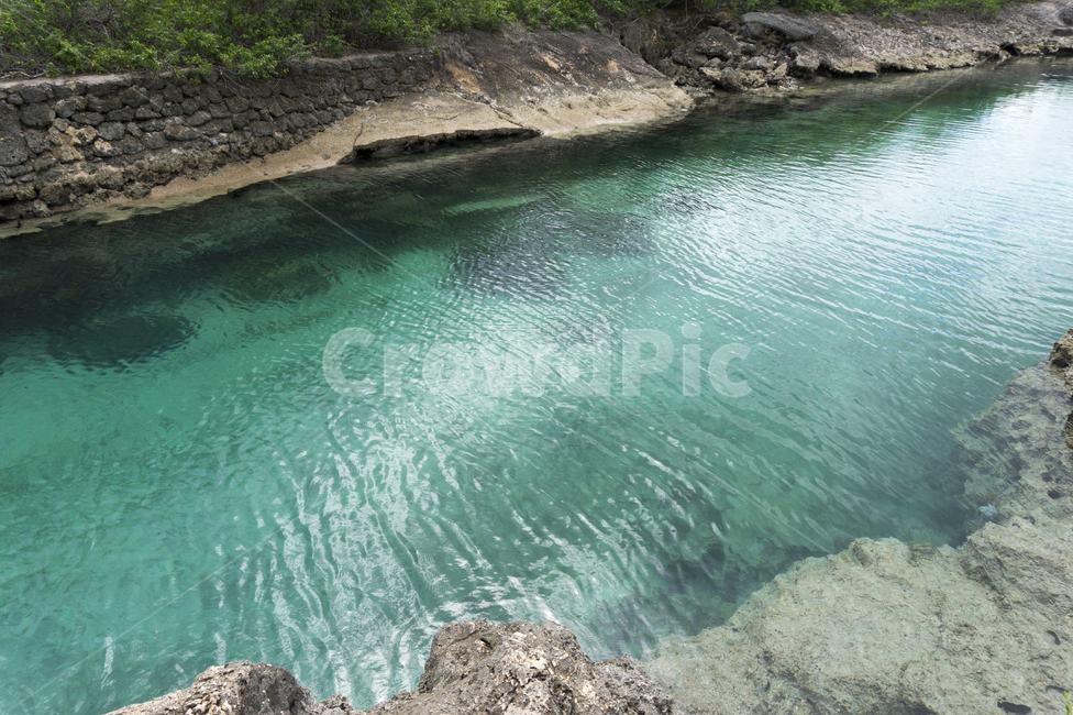 USA,Transparency,green,sights,natural,nature,tree,rock,mountain,ocean,Valley,light,emerald valley,Emerald,swimming pool,Guam,sight,Southern,Southern Tour