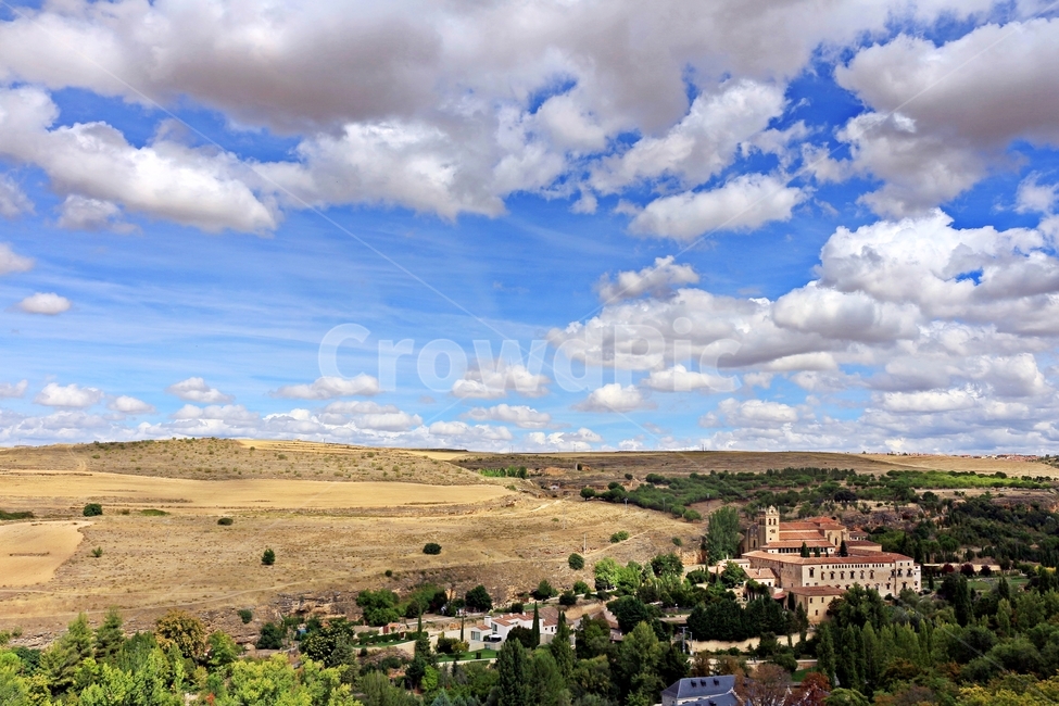 스페인,세고비아,알카사르,외국풍경,유럽,마을,spain,segovia,europe,landscape,landmark,랜드마크,해외,세계,유적지,건물,대지,구름,푸른하늘,광활,자연,풍경,nature,landscape,해외,외국,세계,foreign,oversea,world,세계자연풍경,해외자연풍경,외국자연풍경,world nature landscape,outdoors,옥외,경치,scenery