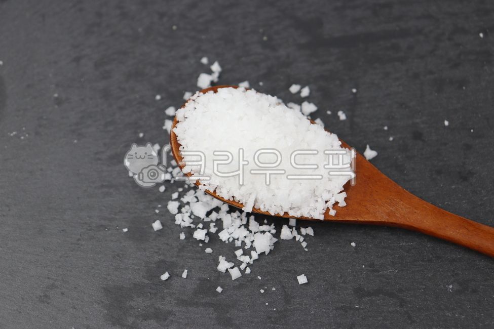 salt,Spoon,spoon,sea salt,coarse salt,new idea,each salt