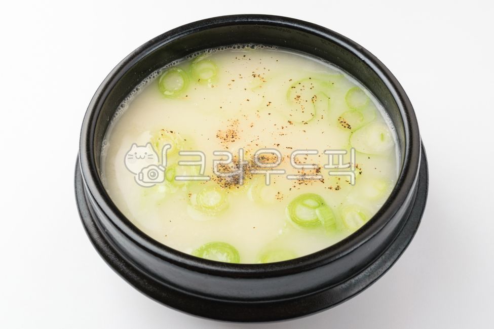 pepper,close up,ethmoid,soup,bone broth,ingredient,savory,green onion,vegetable,hot,food,meal,grocery,Food Ingredients,fat,ingredients,beef bone