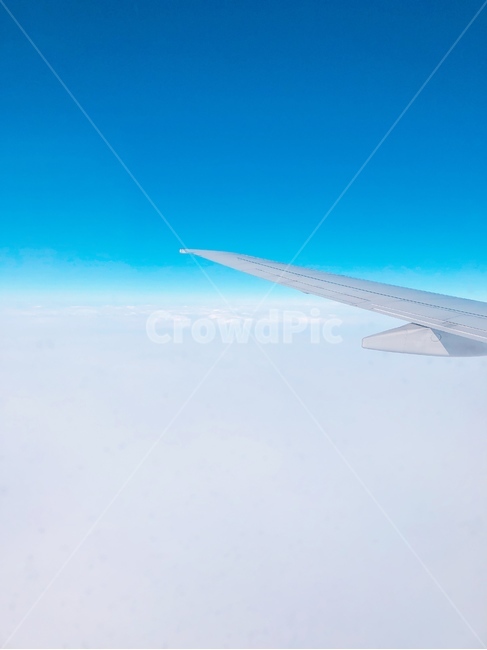 비행기,구름,푸른,하늘,파란,하늘색,파랑,블루,하얀색,화이트,white,sky,blue,둥실둥실,cloud,plane,airplane,자연,풍경