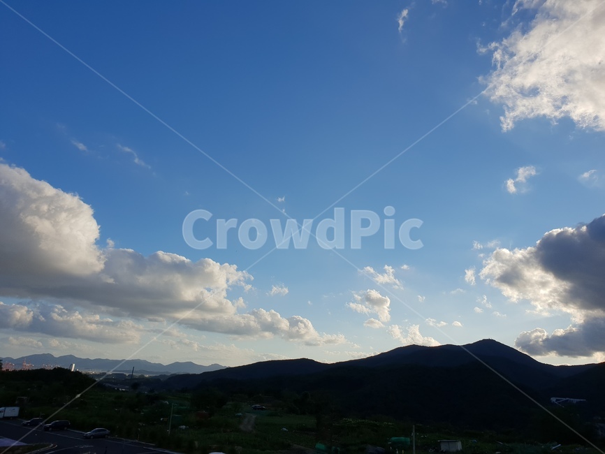 하늘,푸른하늘,맑음,sky,날씨,weather,outdoors,nature,적운,구름,산,풍경,자연,풍경,nature,landscape,옥외,cumulus,cloud,azure sky,푸른 하늘