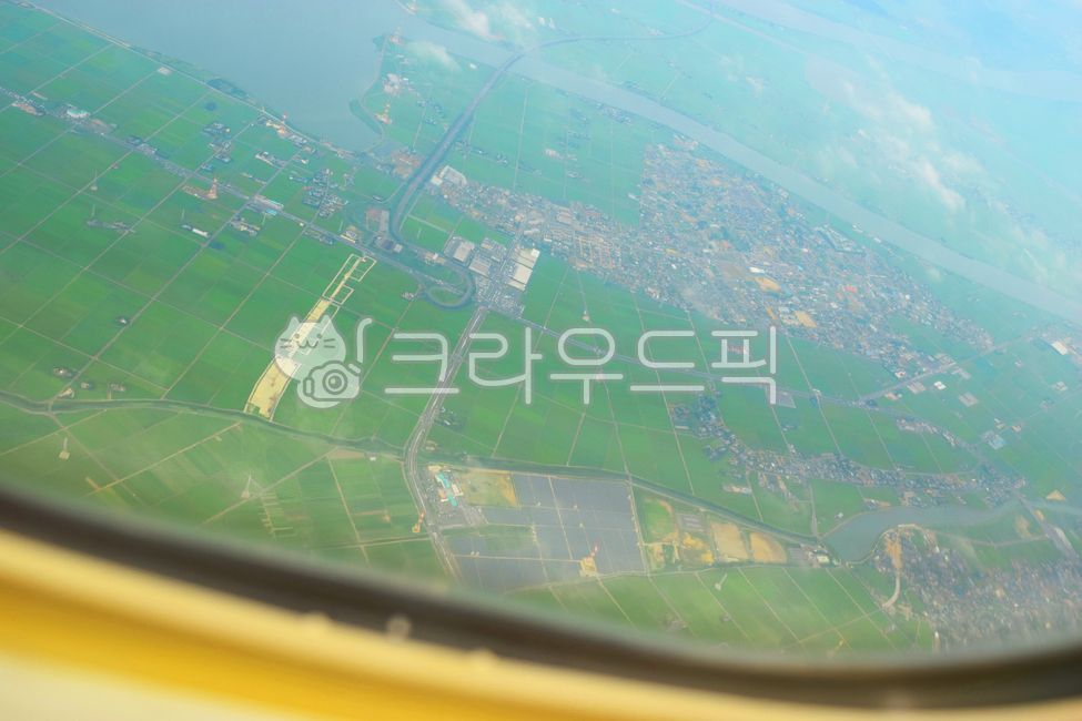 sky,nature,bluesky,tour,Outside the airplane window,trip,world,airplane,window,travel,Inside the plane,Sunny