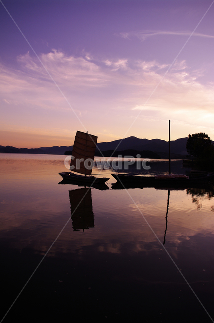 강,하늘,구름,풍경,나룻배,배,노을,sunset,color,자연,풍경,nature,landscape,한국자연풍경,한국자연경관,korea nature landscape,한국전통,한국문화,korean traditional,korean culture,실루엣,그림자,silhouette,shadow,교통,교통수단,traffic,transportation,outdoors,옥외,land,땅