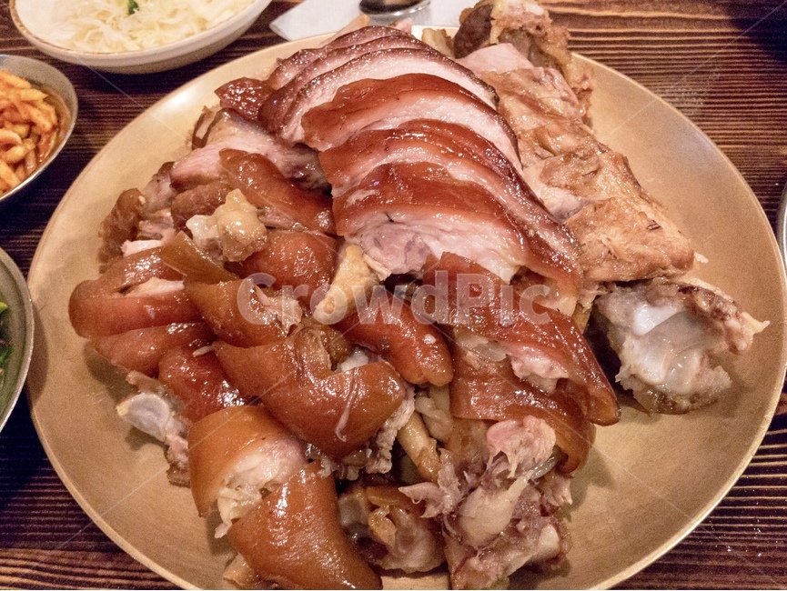 음식,족발,한식,야식,맛집,바베큐,술자리,회식,식사,한국음식,요리,안주,음식,식재료,요리,food,cook,meal,dishes,food reserves,한식,한국음식,한국요리,korean food,korean dishes,korean meal,korean cook