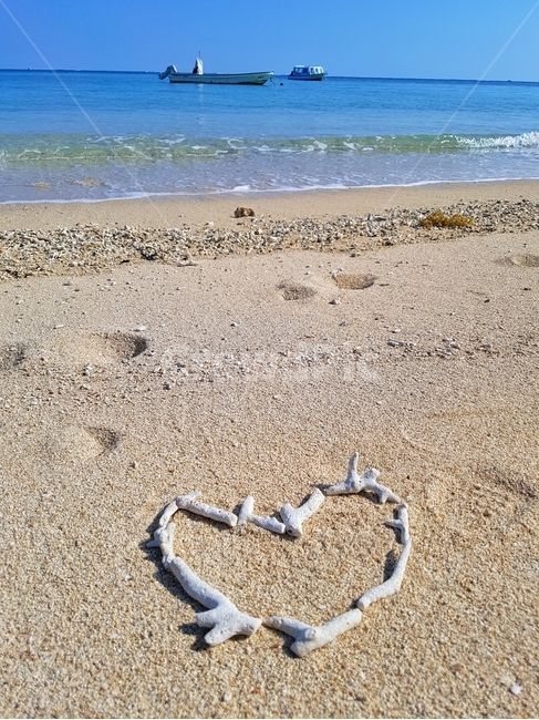 하늘,구름,sky,cloud,바다,sea,오키나와,okinawa,자연,풍경,nature,landscape,해변,바다,beach,sea,감정표현,기분,feeling,emotion,ground,바닥,dirt road,흙길,road,도로,gravel,자갈