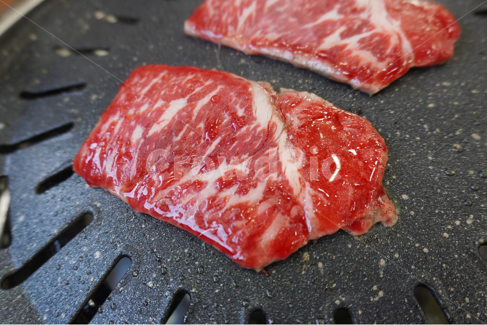 dish,요리,meal,식사,food,음식,한우,소고기,구이,등심,안심,모둠구이,생고기,meat,steak,스테이크,육류,고기,meat