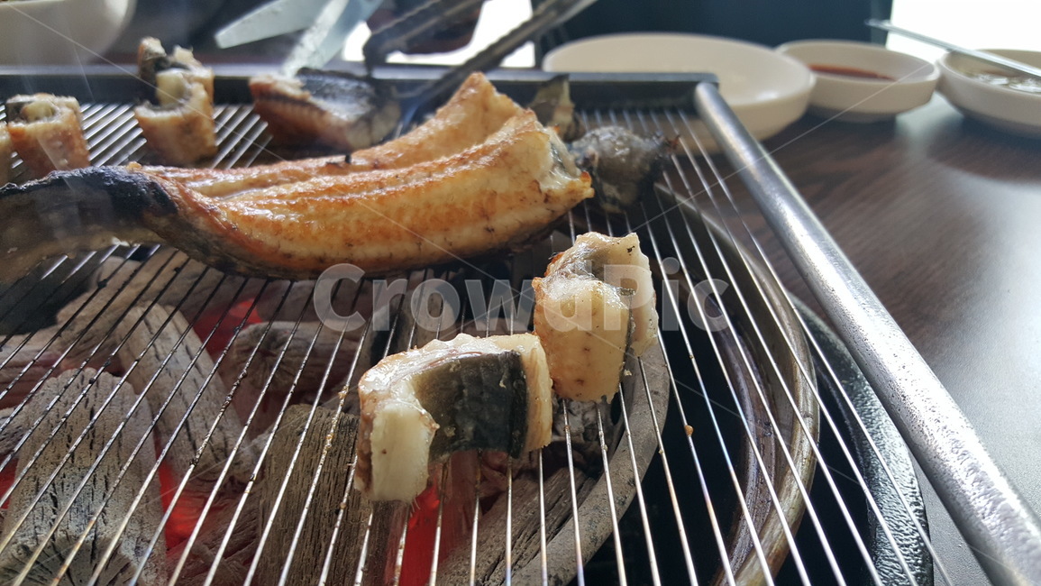 장어,장어구이,연탄구이,외식,스테미너,보양식