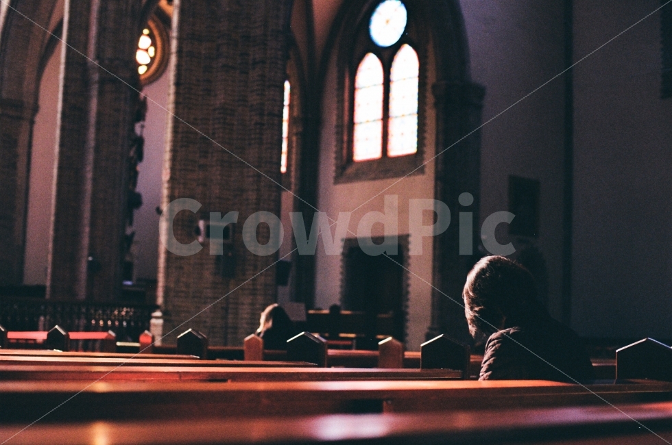 필름사진,명동성당,명동,서울,성당,기도,카톨릭,filmphotography,Myeongdongcatholicchurch,Myeongdongcatholiccathedral,Seoul,Pray,Catholic,사람,인물,인간,human,person,종교,신앙,religion,belief,faith,감성,sensible,feeling,휴식,힐링,rest,relaxation,healing