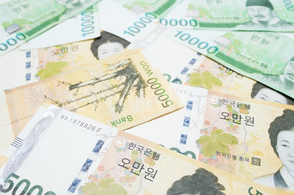 오만원,5만원,만원,화폐,돈,금융,지폐,생활,한국,동양,비용,경제,은행,저금,저축,재무,비즈니스,현금,자산,재산,적금,적립,산업,가치,현실,소득,세금,요금,소비,지출,절약,금액,지불,아시아,스튜디오,컨셉,컨셉트,콘셉,콘셉트,뱅크,예산,사업,캐쉬,캐시,머니,비지니스,소스,오브젝트,원화,단독사진,가계,보험,주식,수입,money,급여,재물,연출사진,배경,배경이미지,연출,컨셉,콘셉,direction,concept,금융,돈,finance,banking,money