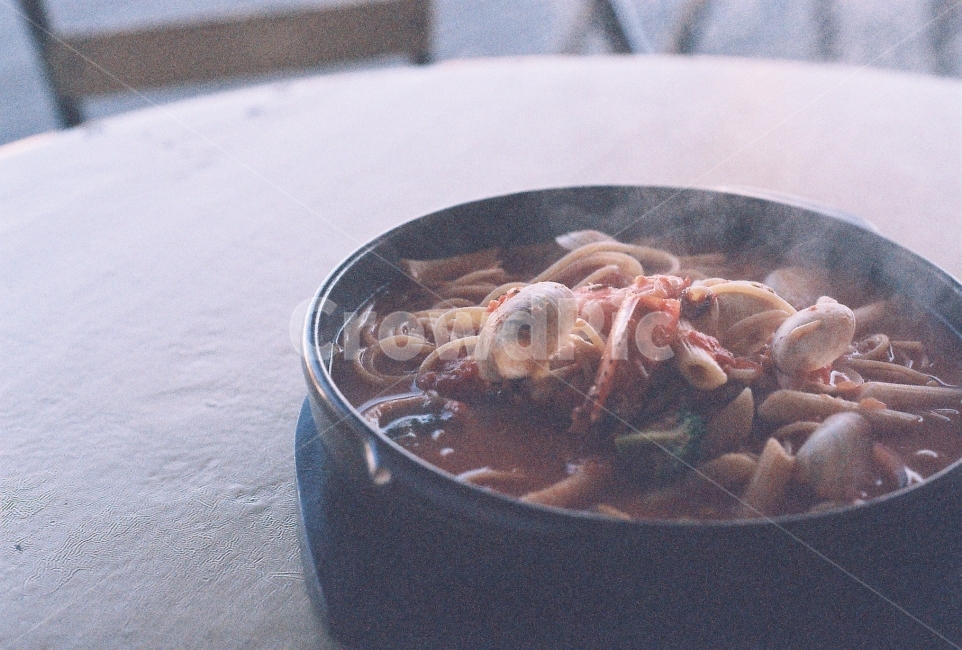 스파게티,해물스파게티,필름사진,음식,spaghetti,겨울,음식,식재료,요리,food,cook,meal,dishes,food reserves,감성,sensible,feeling