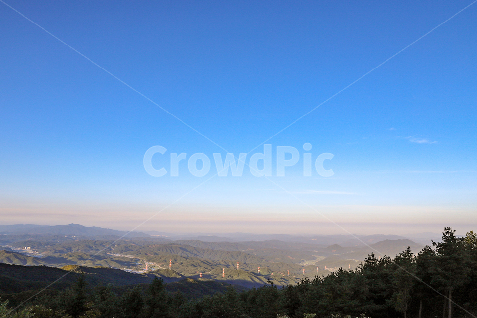 windmill,mountaintop,mountain settlement,Taegi Mountain,wind power plant,Ungu