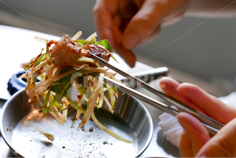돼지고기,food,식품,삼겹살,육류,숯불구이,고기,양념,구이,파저리기,음식,식재료,요리,food,cook,meal,dishes,food reserves,육류,고기,meat,한식,한국음식,한국요리,korean food,korean dishes,korean meal,korean cook