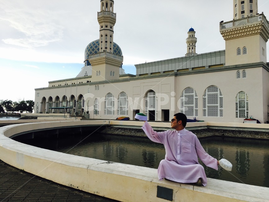 힌두교,사원,힌드교옷,의복,종교,유적지,코타키나발루,말레이시아,랜드마크,landmark,tourist attraction,해외,외국,세계,foreign,oversea,world,세계랜드마크,해외랜드마크,외국랜드마크,world landmark,world tourist attraction,사람,인물,인간,human,person,종교,신앙,religion,belief,faith,architecture,건축물,building,건물,dome,둥근 천장