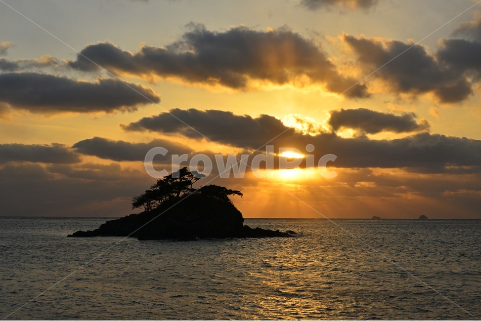 shoreline,해안선,water,물,sea,바다,ocean,대양,coast,연안,light,빛,flare,플레어,island,섬,outdoors,옥외,nature,자연,해변,부안,솔섬,부안솔섬,솔섬일몰,빛내림,황혼,구름,날씨,자연,풍경,nature,landscape,한국자연풍경,한국자연경관,korea nature landscape