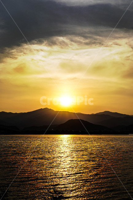 한국자연풍경,노을,자연풍경,강,산,구름,하늘,일몰,석양,자연,풍경,색감,sunset,자연,풍경,nature,landscape,light,빛,flare,플레어,sunlight,햇빛